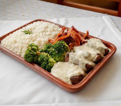 Almoço típico de fazenda: experiência rural em Jundiaí Almoço típico de fazenda: experiência rural em Jundiaí
